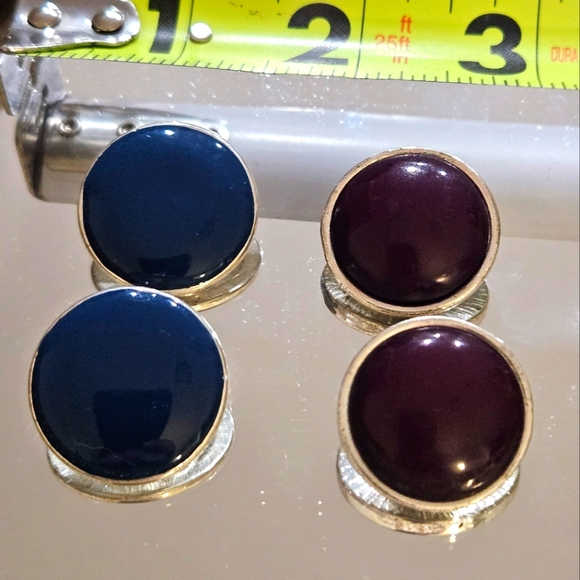 Vintage Circle Clip On Earring Set - Picture 3 of 9